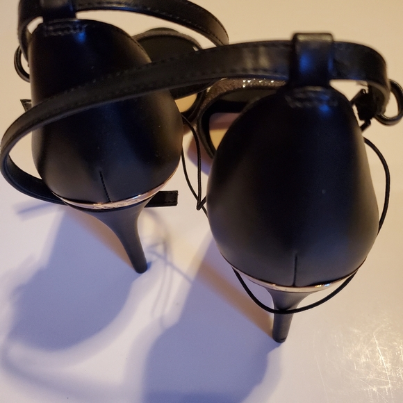 Black Stilleto Heel - Picture 15 of 16